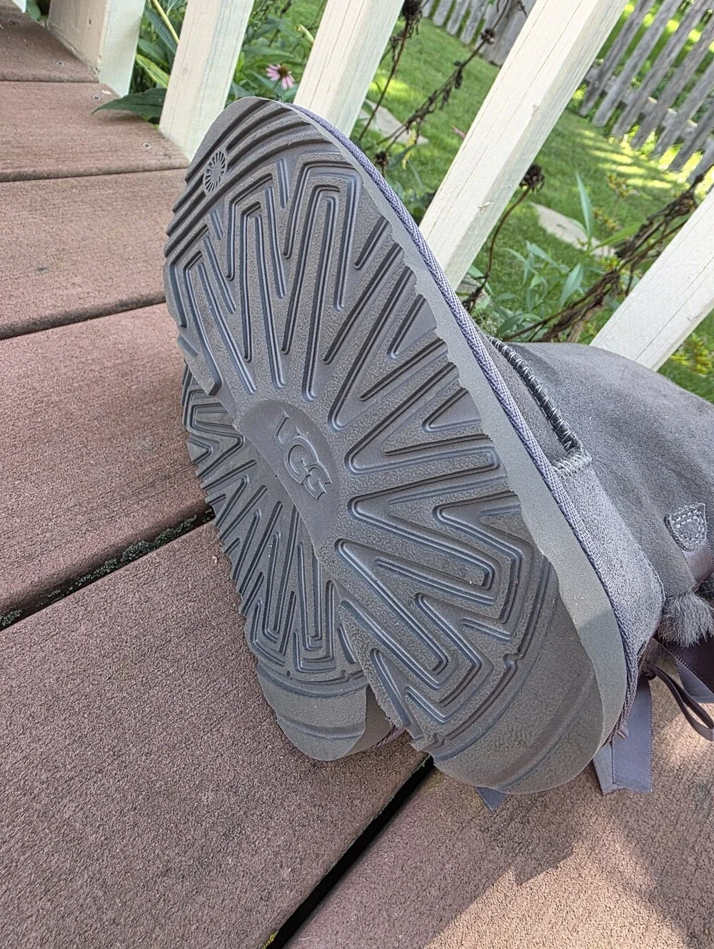 UGG Kids Bailey Bow Grey Size 1